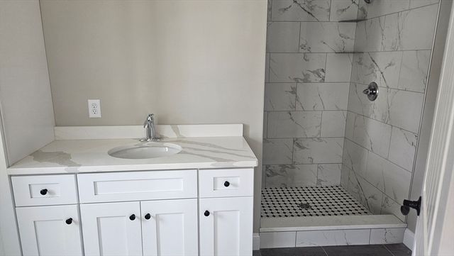 04 Aurora Street, Worcester, MA 01607