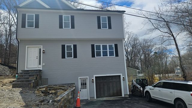 04 Aurora Street, Worcester, MA 01607