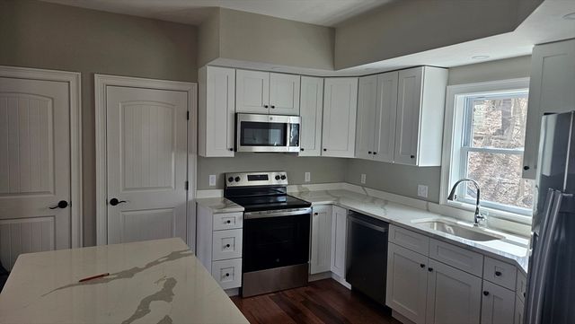 04 Aurora Street, Worcester, MA 01607