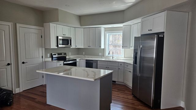 04 Aurora Street, Worcester, MA 01607