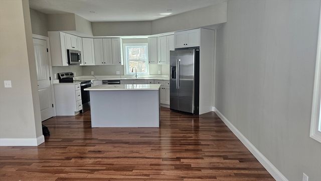 04 Aurora Street, Worcester, MA 01607