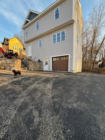 04 Aurora Street, Worcester, MA 01607