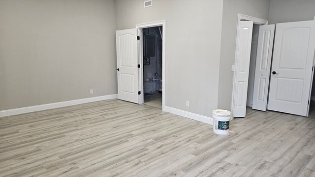 04 Aurora Street, Worcester, MA 01607