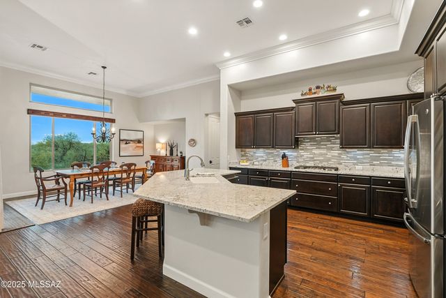 2198 E Madera Plateau Drive, Green Valley, AZ 85614