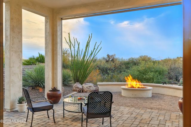 2198 E Madera Plateau Drive, Green Valley, AZ 85614