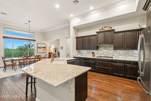 2198 E Madera Plateau Drive, Green Valley, AZ 85614