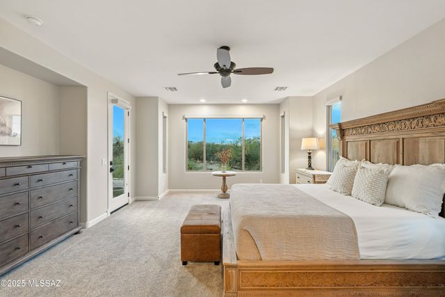 2198 E Madera Plateau Drive, Green Valley, AZ 85614