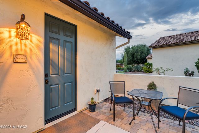 2198 E Madera Plateau Drive, Green Valley, AZ 85614