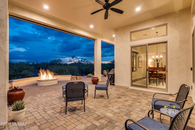 2198 E Madera Plateau Drive, Green Valley, AZ 85614