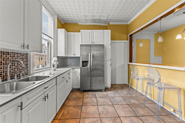332 S 4th Avenue, Mount Vernon, NY 10550