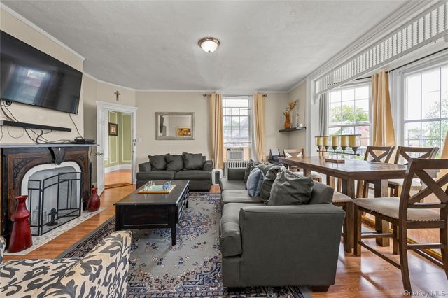 332 S 4th Avenue, Mount Vernon, NY 10550