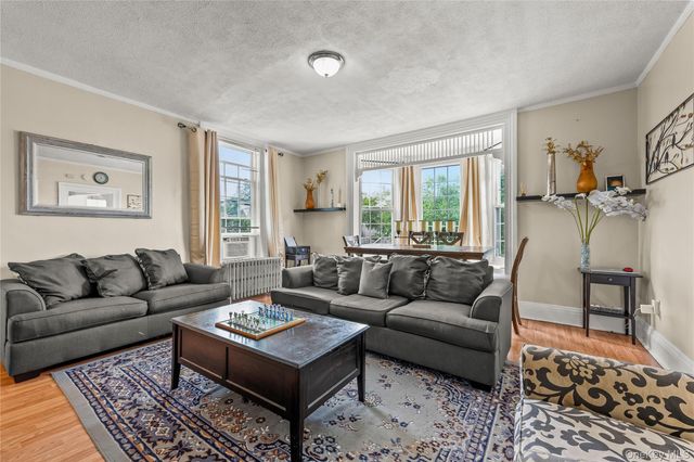 332 S 4th Avenue, Mount Vernon, NY 10550
