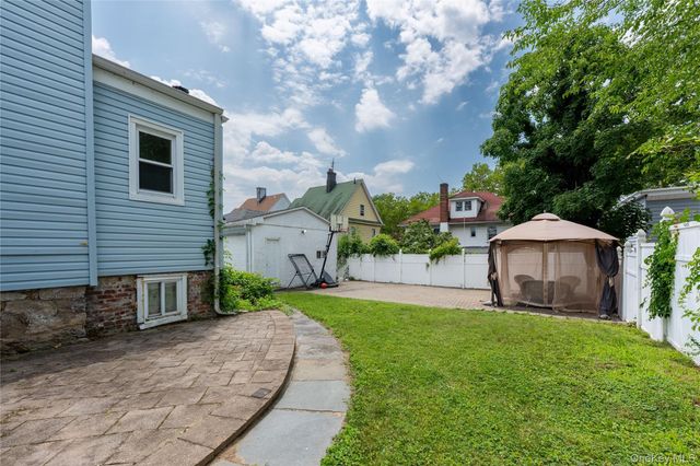 332 S 4th Avenue, Mount Vernon, NY 10550
