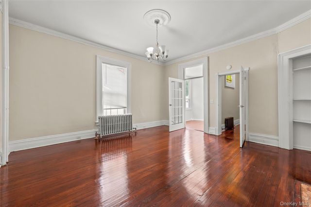 332 S 4th Avenue, Mount Vernon, NY 10550