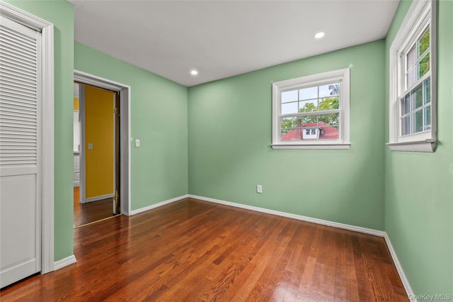 332 S 4th Avenue, Mount Vernon, NY 10550