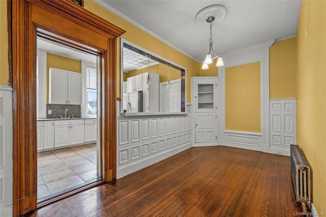 332 S 4th Avenue, Mount Vernon, NY 10550