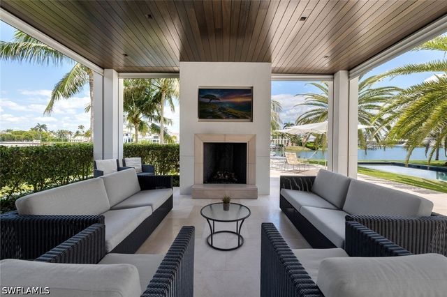 3655 Fort Charles DR, Naples, FL 34102
