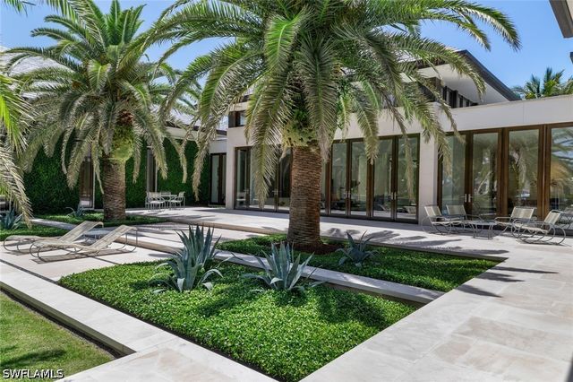 3655 Fort Charles DR, Naples, FL 34102
