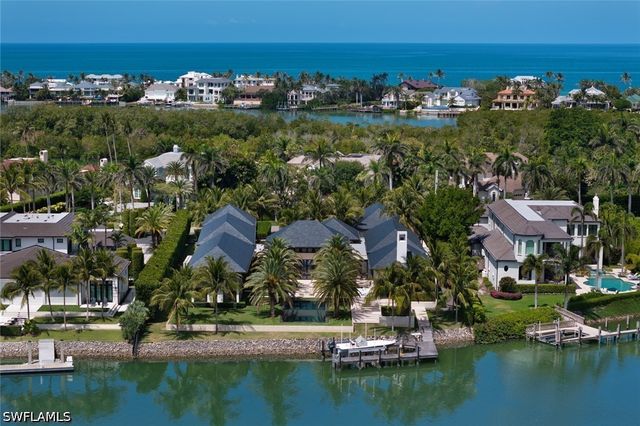3655 Fort Charles DR, Naples, FL 34102