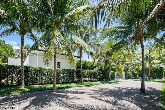 3655 Fort Charles DR, Naples, FL 34102
