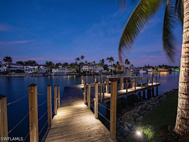 3655 Fort Charles DR, Naples, FL 34102