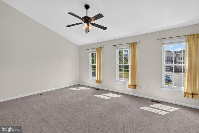 7014 GATTON SQ, Alexandria, VA 22315