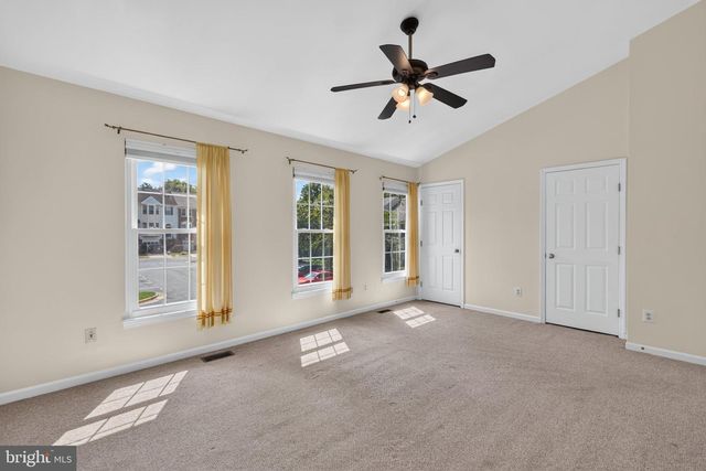 7014 GATTON SQ, Alexandria, VA 22315