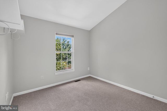 7014 GATTON SQ, Alexandria, VA 22315