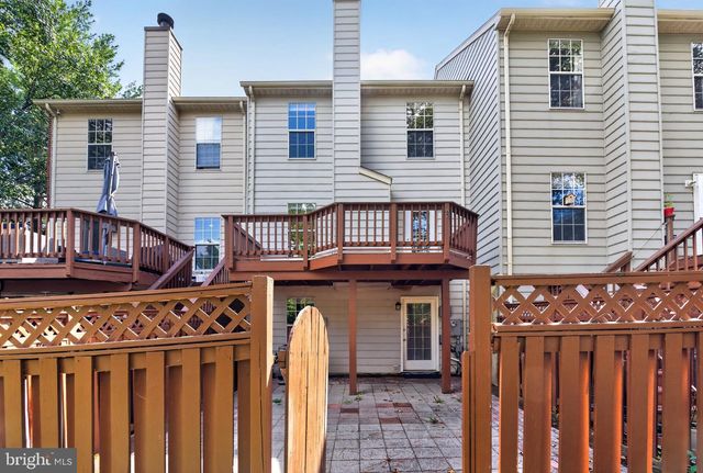 7014 GATTON SQ, Alexandria, VA 22315