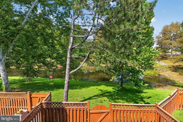 7014 GATTON SQ, Alexandria, VA 22315