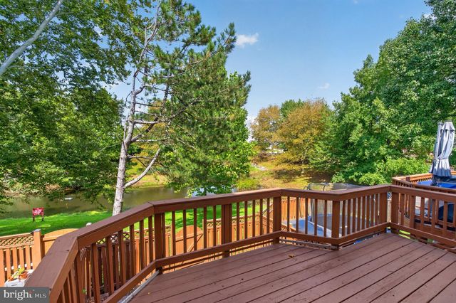 7014 GATTON SQ, Alexandria, VA 22315