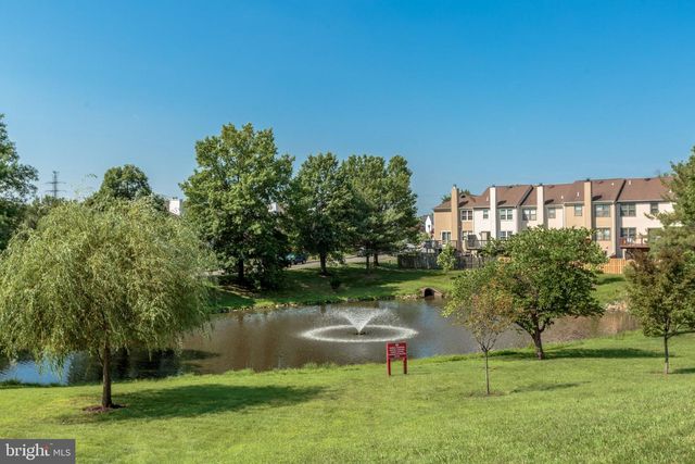 7014 GATTON SQ, Alexandria, VA 22315