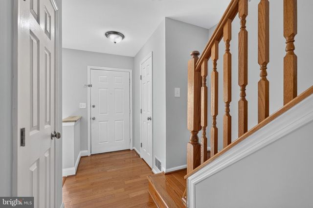 7014 GATTON SQ, Alexandria, VA 22315