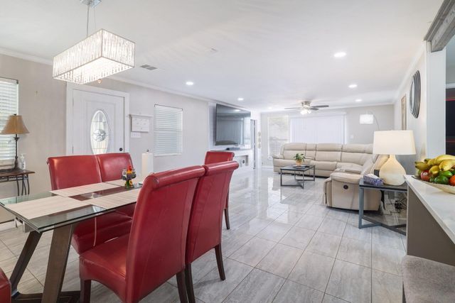 5902 N Main ST N, Taylor, TX 76574