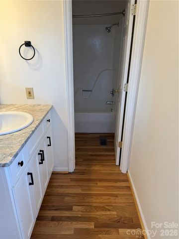 3840 Cherry Grove Drive, Hickory, NC 28602