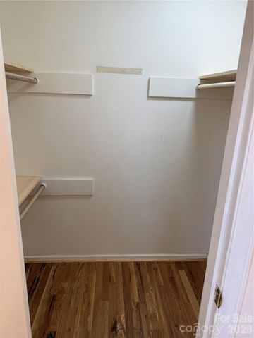 3840 Cherry Grove Drive, Hickory, NC 28602