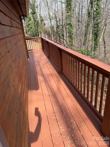 3840 Cherry Grove Drive, Hickory, NC 28602