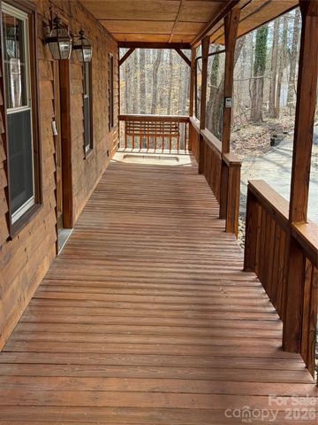 3840 Cherry Grove Drive, Hickory, NC 28602