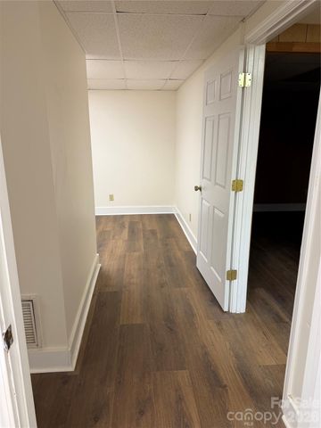 3840 Cherry Grove Drive, Hickory, NC 28602