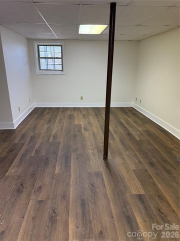 3840 Cherry Grove Drive, Hickory, NC 28602