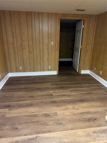 3840 Cherry Grove Drive, Hickory, NC 28602