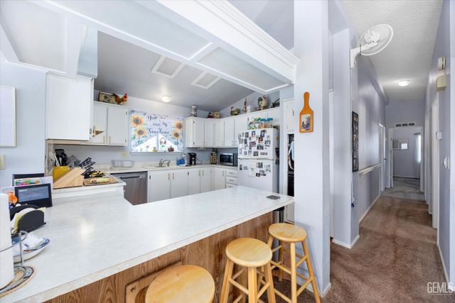 101 Split Mountain Way, Wofford Heights, CA 93285