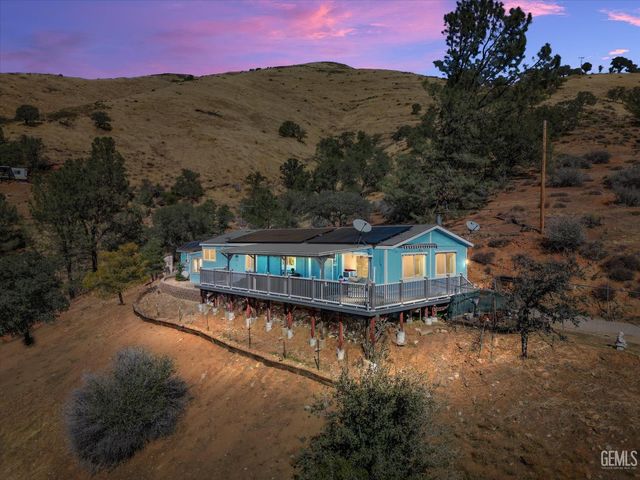 101 Split Mountain Way, Wofford Heights, CA 93285