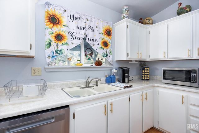 101 Split Mountain Way, Wofford Heights, CA 93285