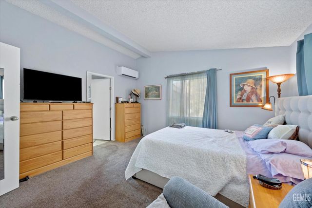 101 Split Mountain Way, Wofford Heights, CA 93285