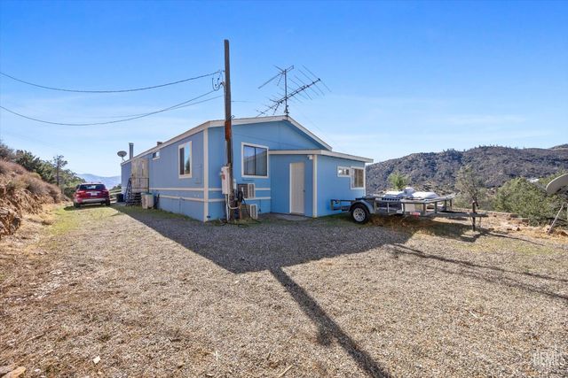 101 Split Mountain Way, Wofford Heights, CA 93285