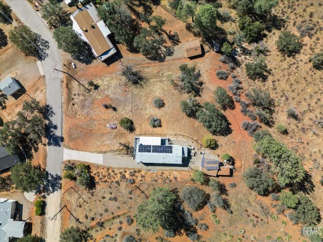 101 Split Mountain Way, Wofford Heights, CA 93285