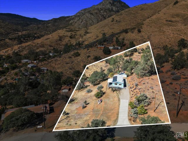 101 Split Mountain Way, Wofford Heights, CA 93285