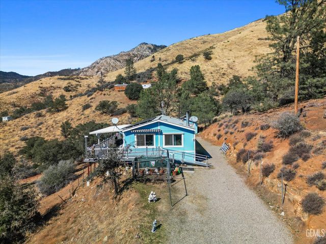 101 Split Mountain Way, Wofford Heights, CA 93285