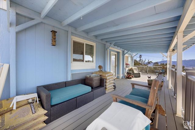 101 Split Mountain Way, Wofford Heights, CA 93285